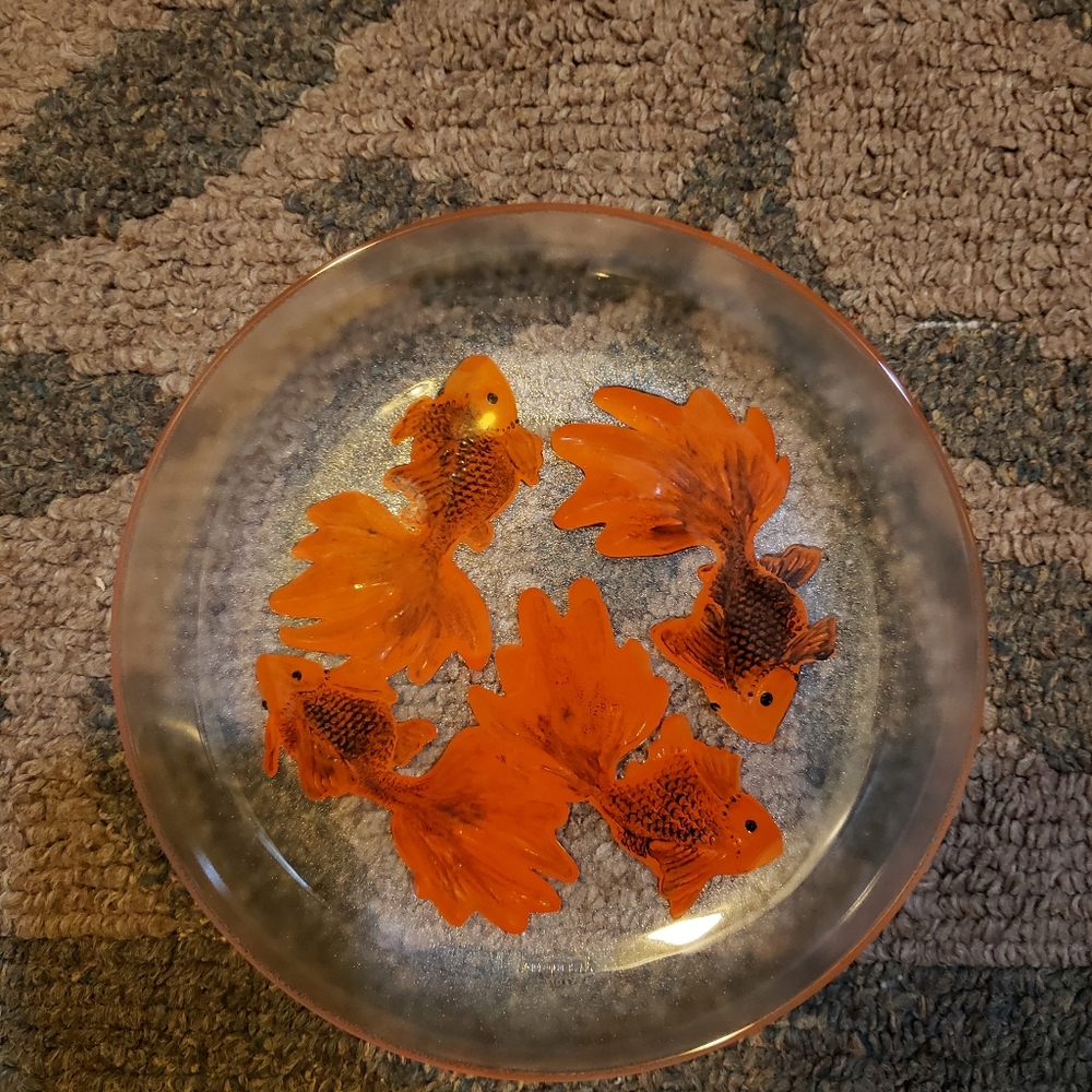 Brand New Pasari Embossed Goldfish Plate